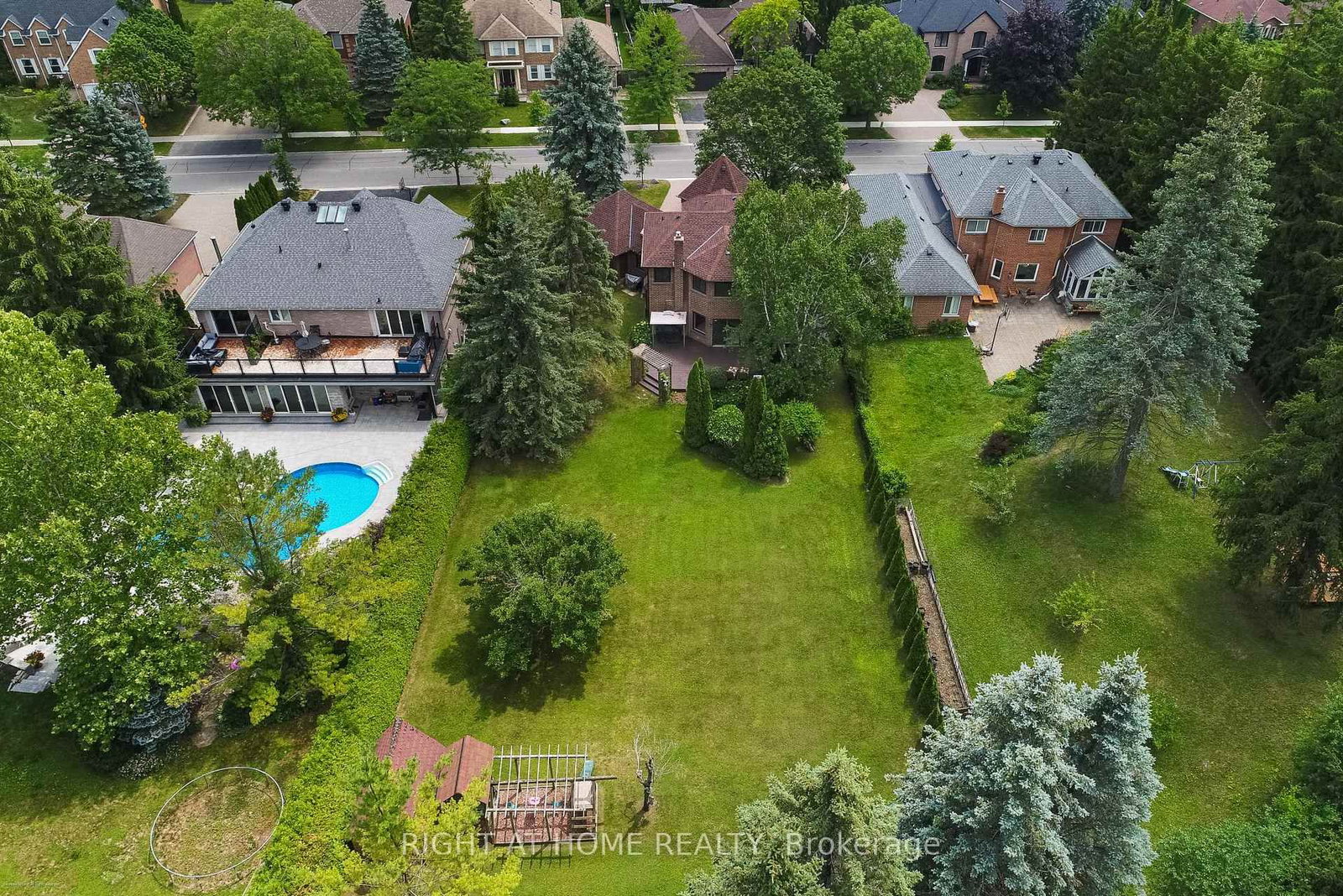 41 Bloomfield Trail • Richmond Hill, ON photo 15