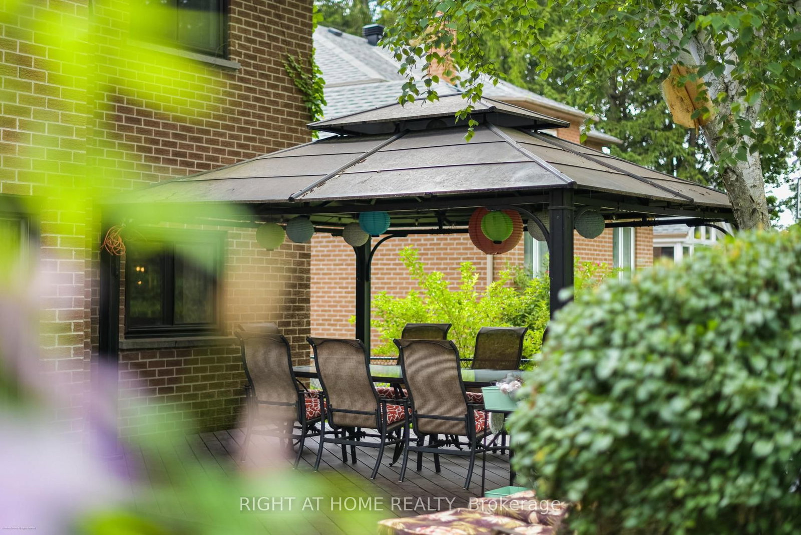 41 Bloomfield Trail • Richmond Hill, ON photo 8