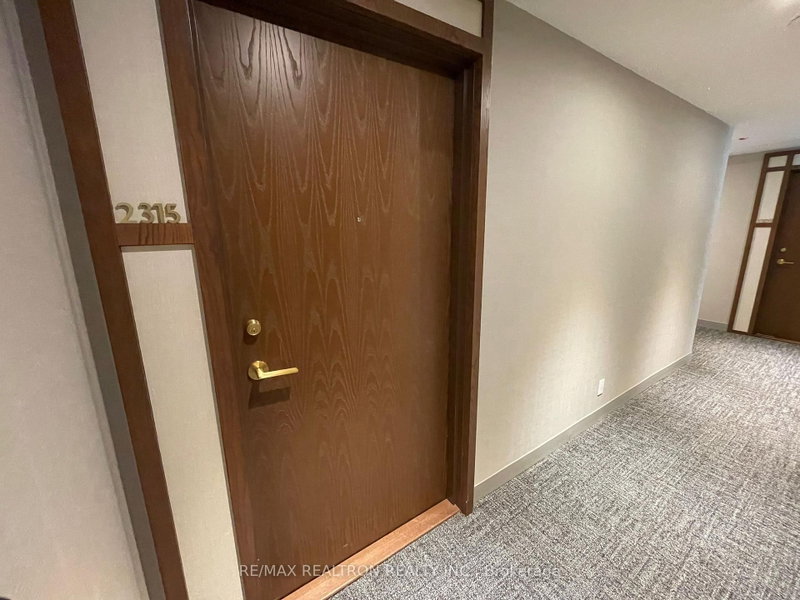 home for lease on 2315-1000 Portage Pkwy