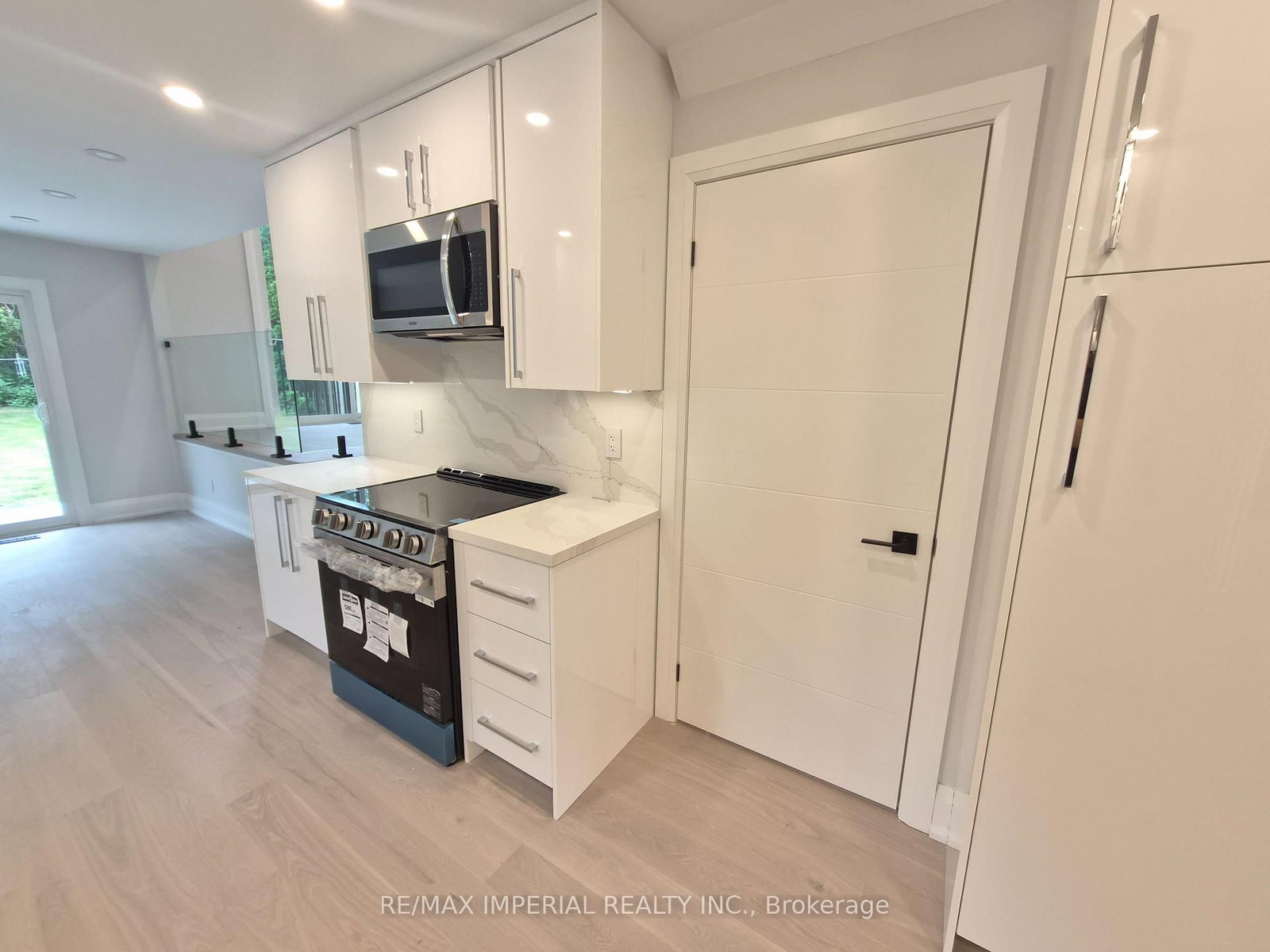 191 Avenue Road • Richmond Hill, ON photo 16
