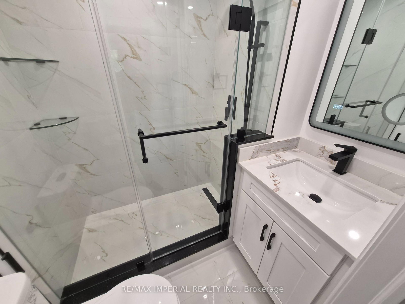 191 Avenue Road • Richmond Hill, ON photo 28