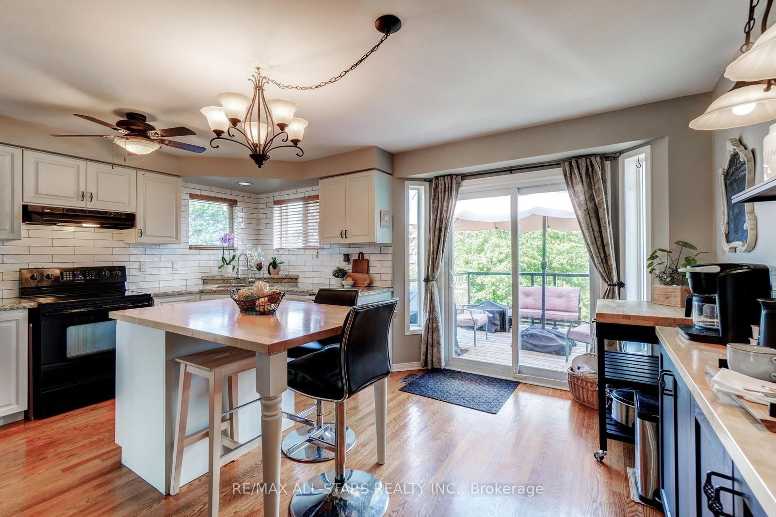 29 Fourth Avenue N • Uxbridge, ON photo 10