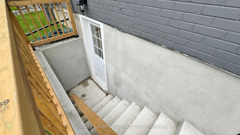 Unit 2 - 1661 Mount Albert Road