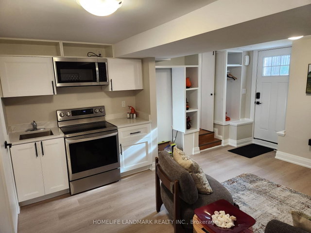 Basement Unit - 452 D'arcy Street S
