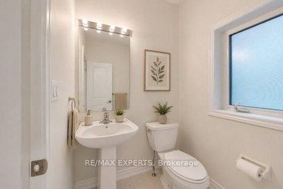 1554 Emberton Way • Innisfil, ON photo 9