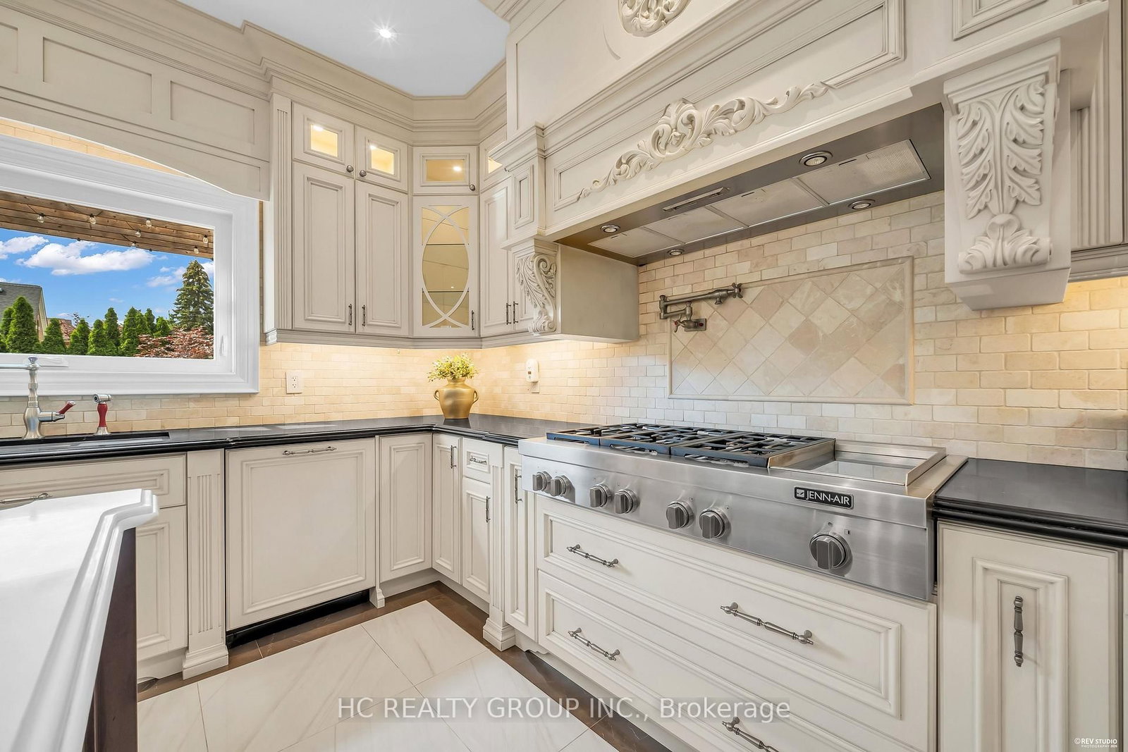 47 Hillhurst Drive • Richmond Hill, ON photo 18