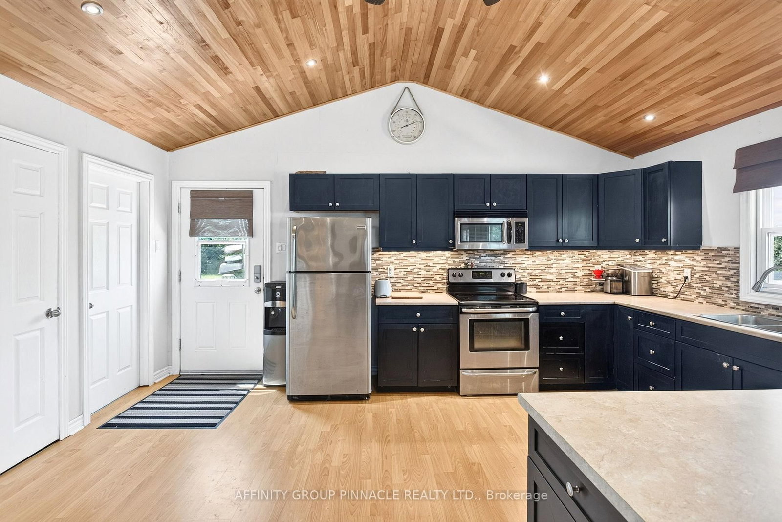 B40548 Shore Road • Brock, ON photo 16