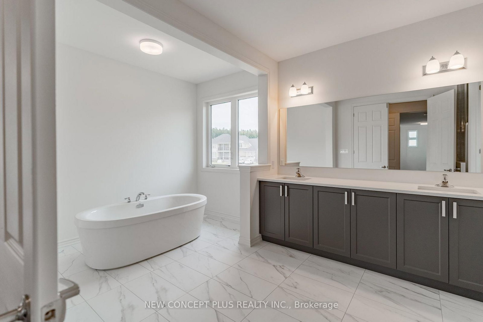 22 Twinleaf Crescent E • Adjala-Tosorontio, ON photo 9