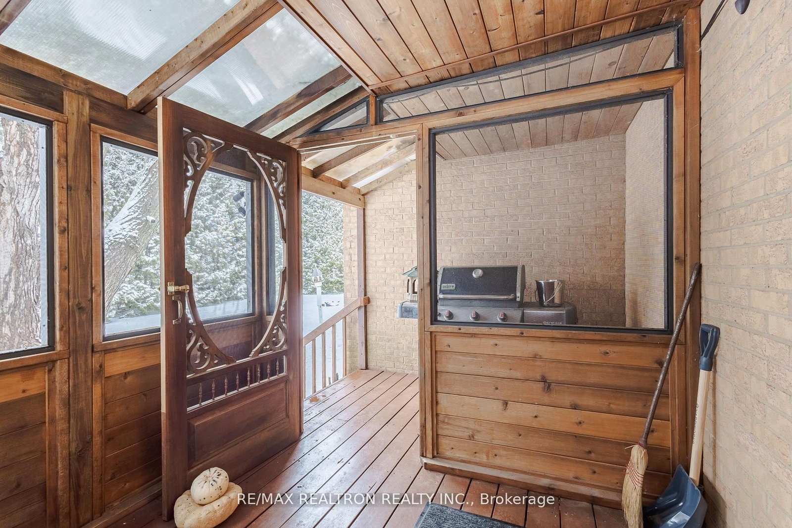 240 Webb Road • Uxbridge, ON photo 9