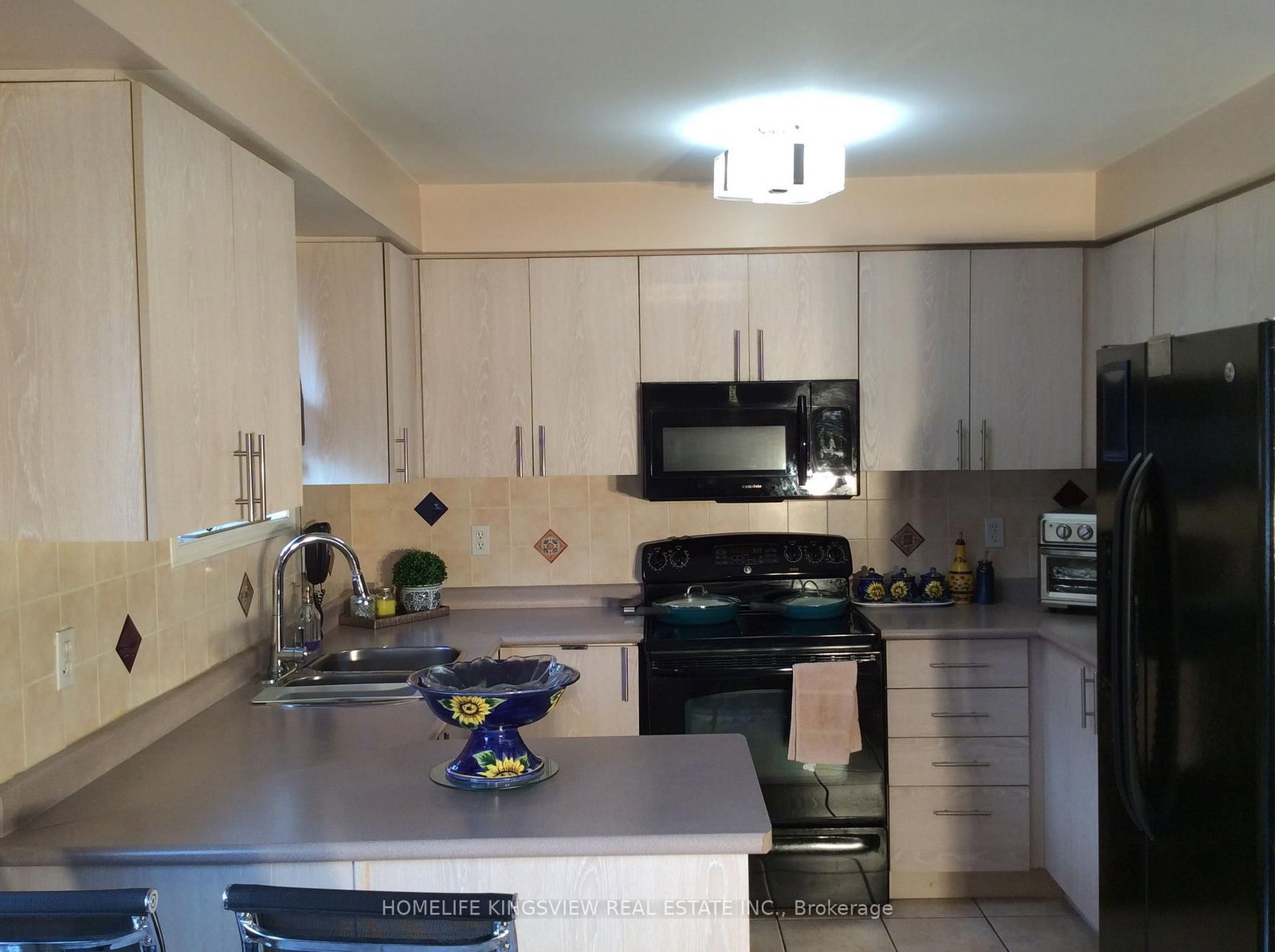 30 Condotti Drive • Vaughan, ON photo 8