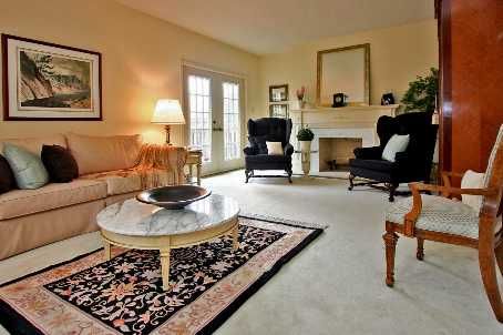 89 Windermere Cres, Richmond Hill, L4C6Y8 | Image 2