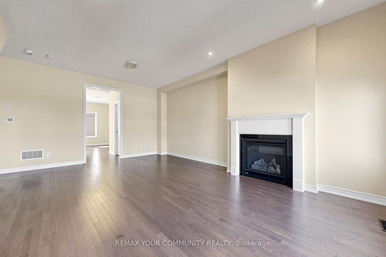 21 Princess Charlotte Avenue • Whitchurch-Stouffville, ON photo 10