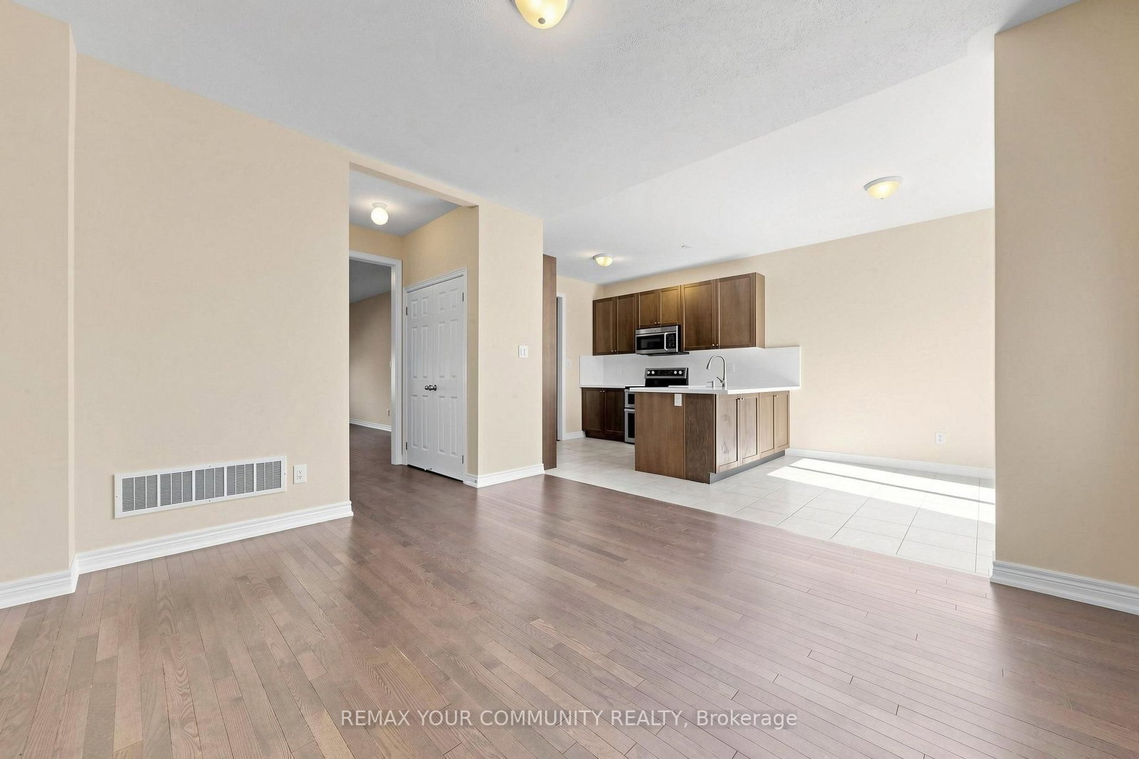 21 Princess Charlotte Avenue • Whitchurch-Stouffville, ON photo 13