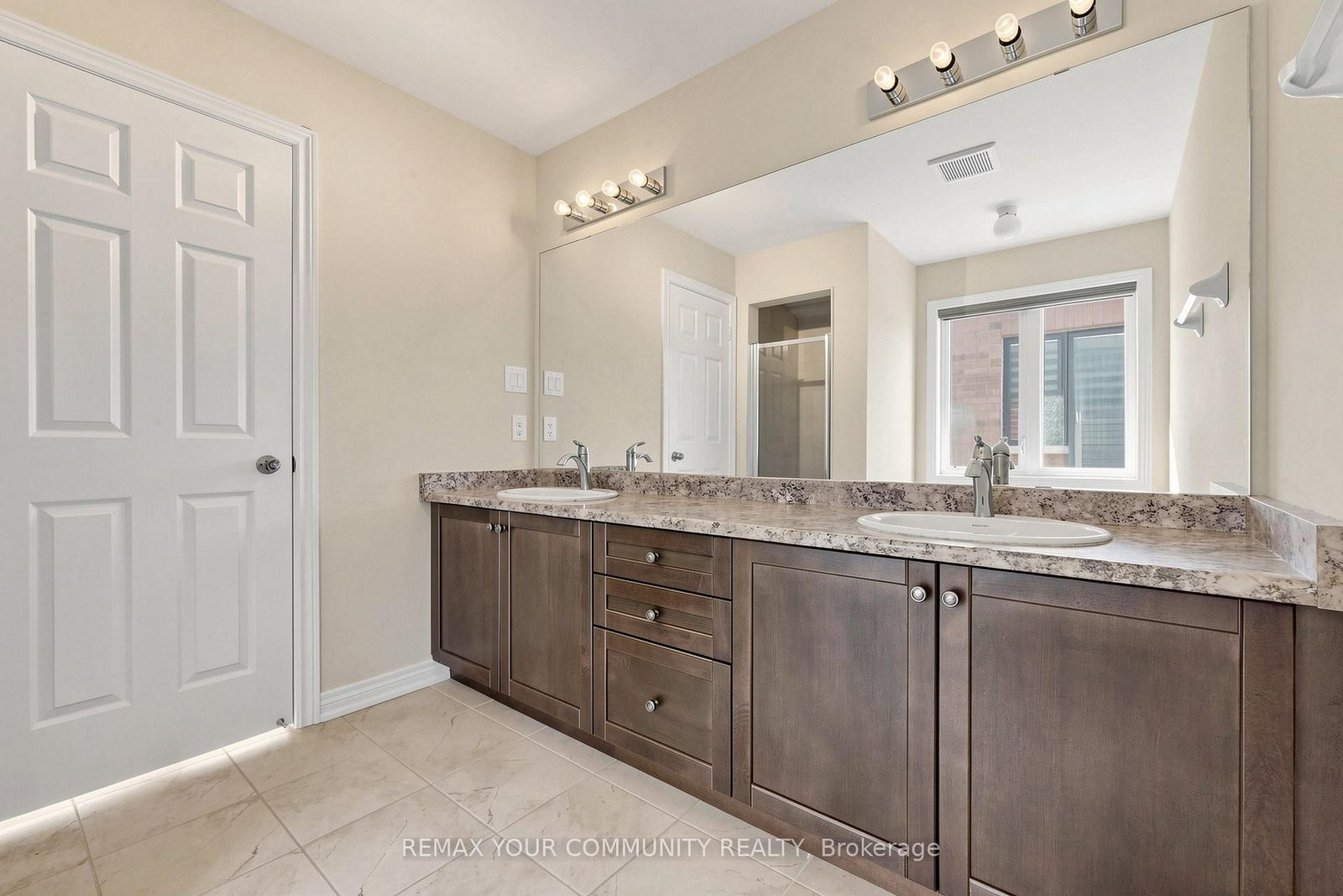 21 Princess Charlotte Avenue • Whitchurch-Stouffville, ON photo 31
