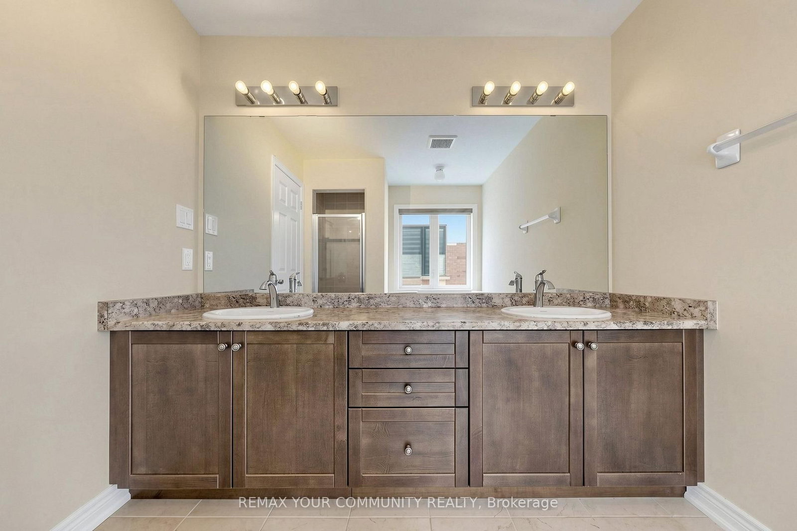 21 Princess Charlotte Avenue • Whitchurch-Stouffville, ON photo 32