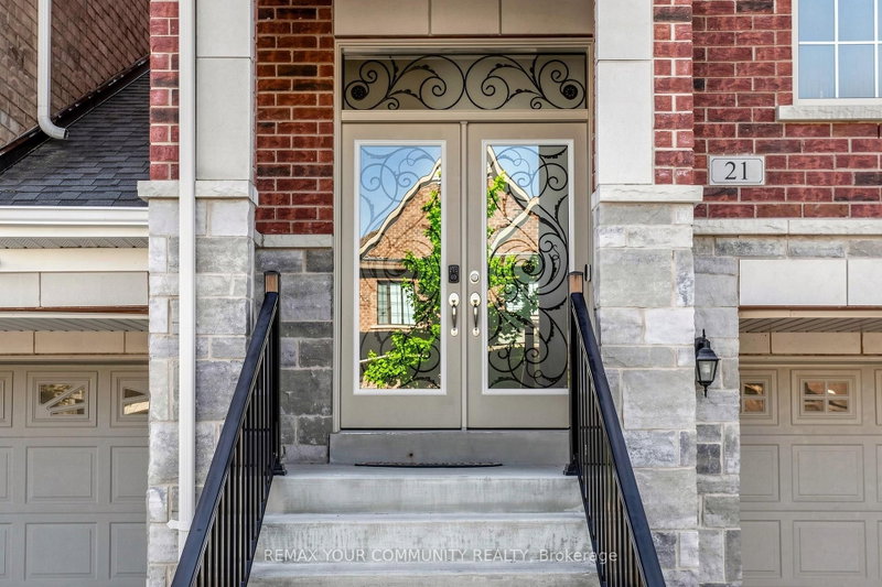 21 Princess Charlotte Ave photo 5
