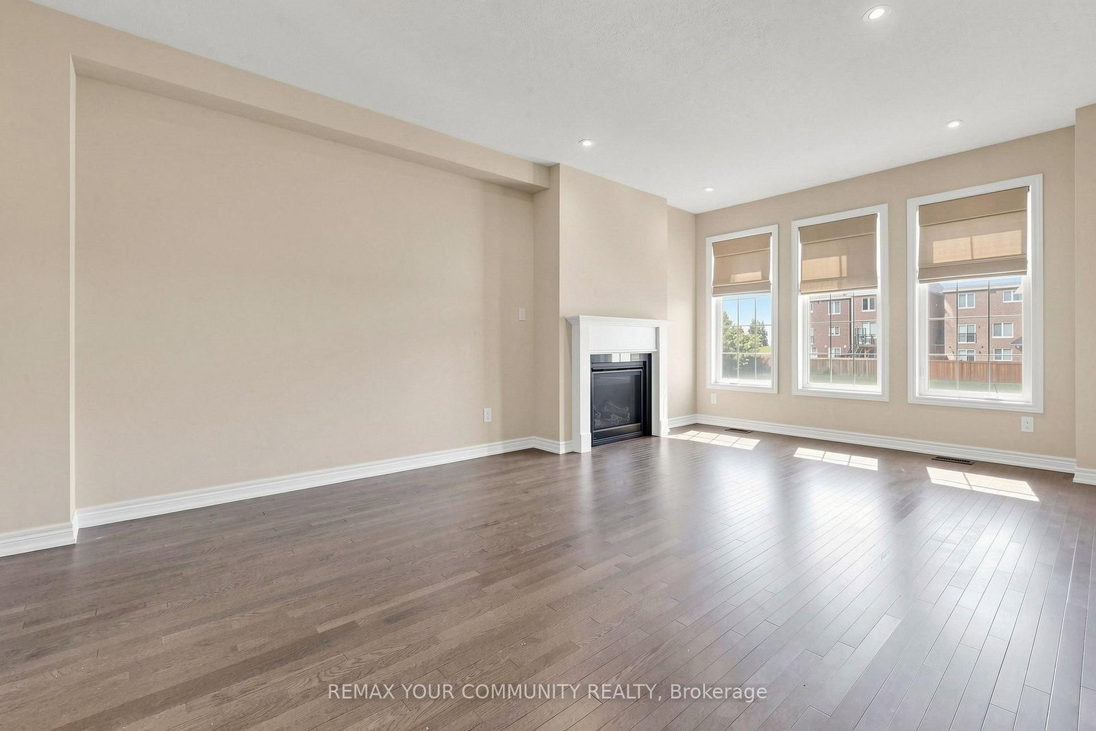 21 Princess Charlotte Avenue • Whitchurch-Stouffville, ON photo 6