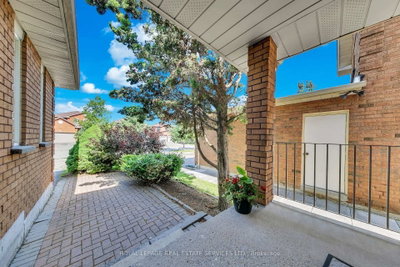 47 Velvet Crescent • Vaughan, ON photo 8