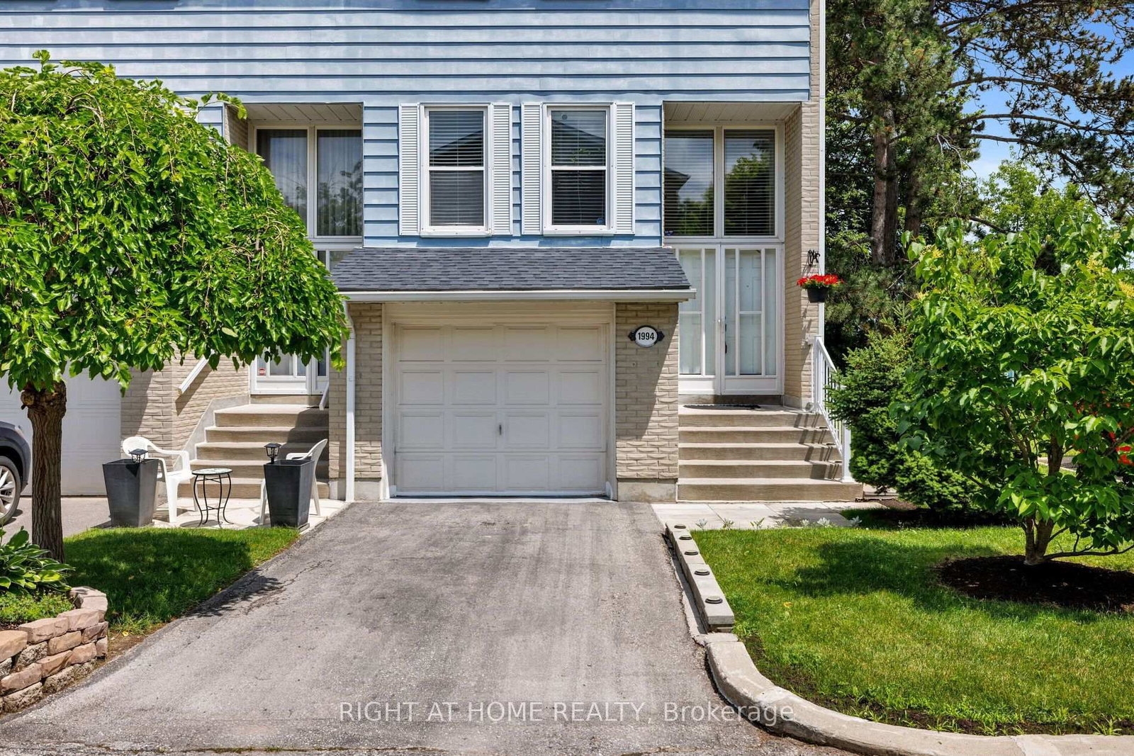 1994 John St Street • Markham, ON photo 39