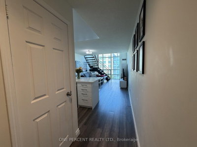 Unit 607 — 3 Ellesmere Street — photo 3