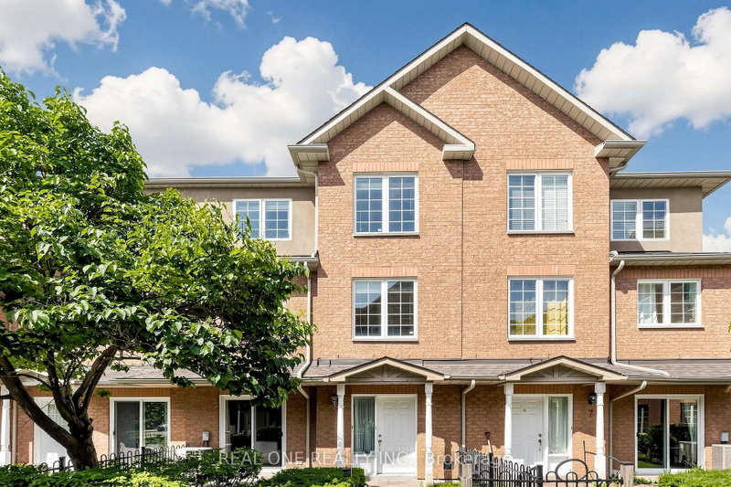 6 - 12 St Moritz Way