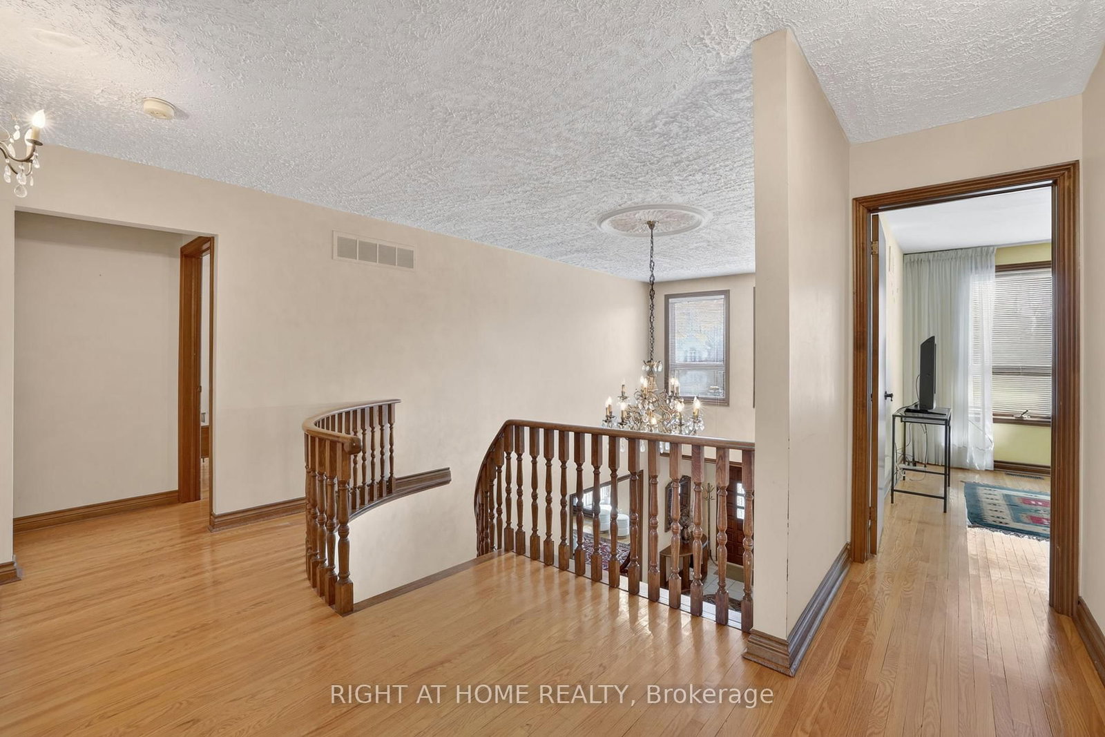56 Birch Avenue • Richmond Hill, ON photo 16