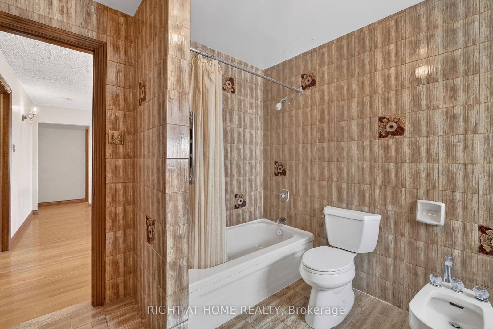 56 Birch Avenue • Richmond Hill, ON photo 23