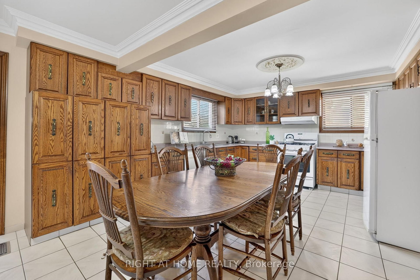 56 Birch Avenue • Richmond Hill, ON photo 7