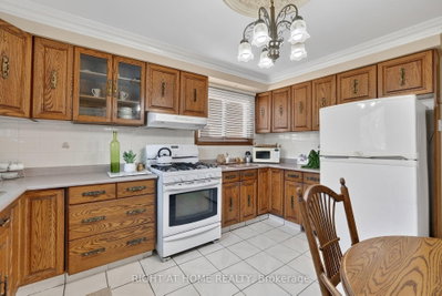 56 Birch Avenue • Richmond Hill, ON photo 8