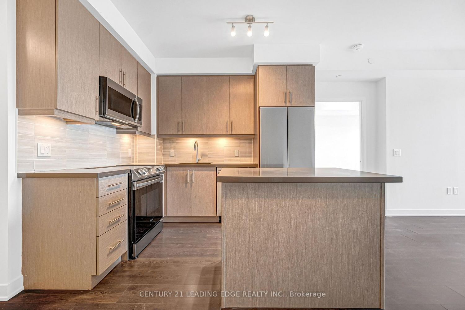 95 Oneida Crescent • #707 • Richmond Hill, ON photo 6