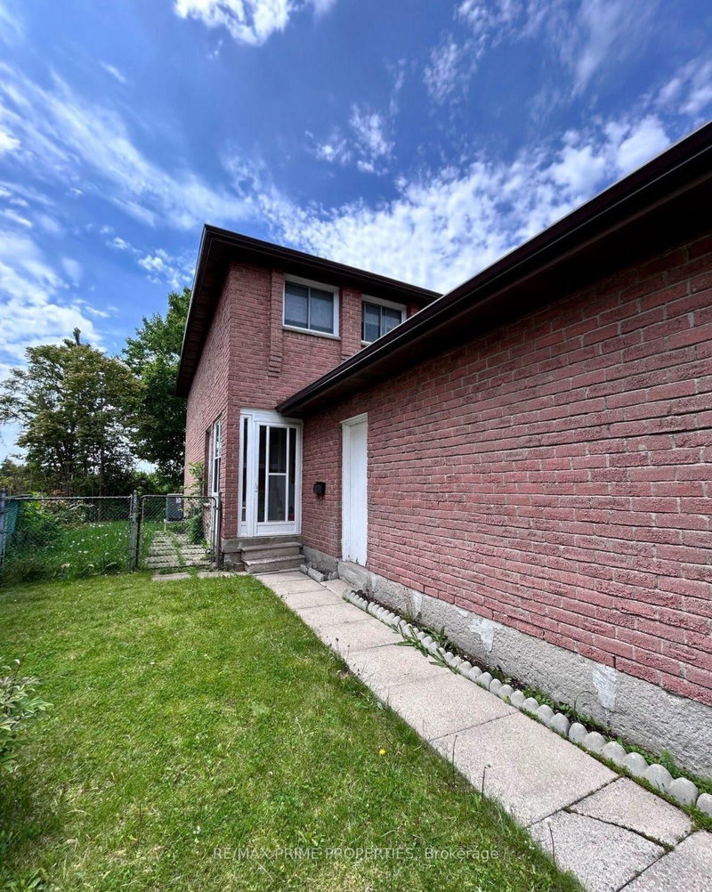 home for lease on 54 Tiffany Crescent
