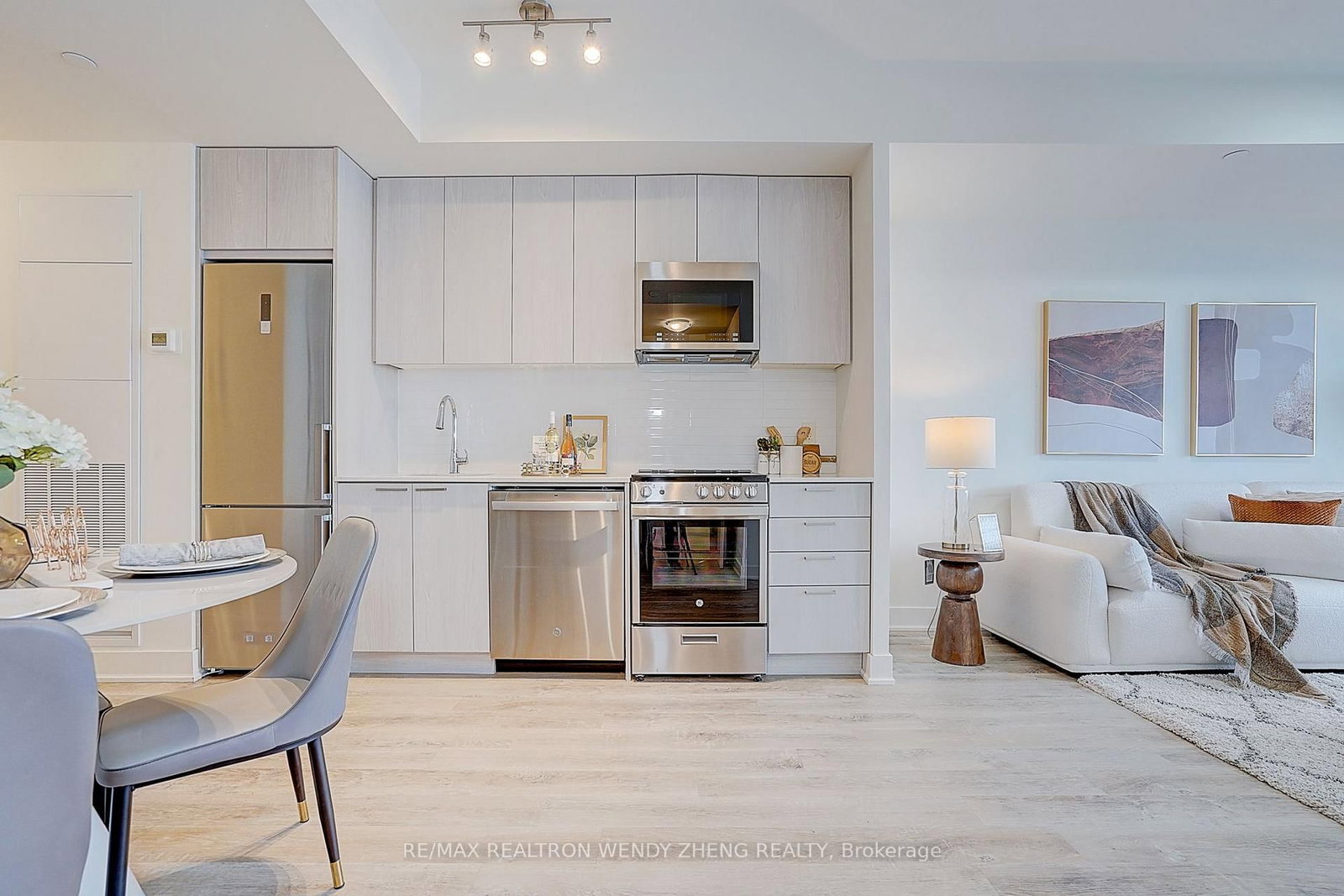185 Deerfield Road • #1002 • Newmarket, ON photo 15