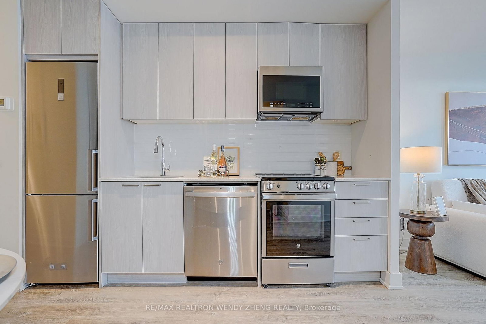 185 Deerfield Road • #1002 • Newmarket, ON photo 16