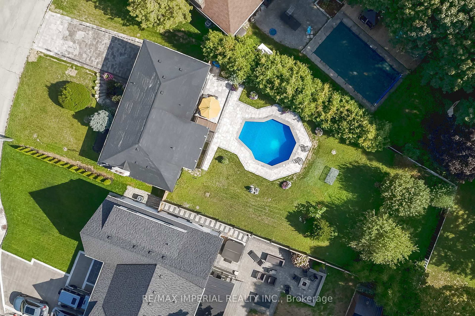 206 Richard Avenue • Newmarket, ON photo 44