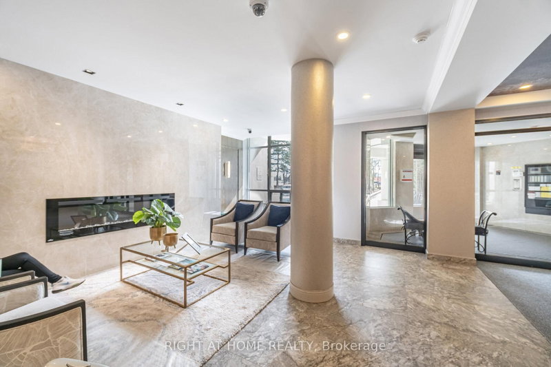 711 - 120 Promenade Circle