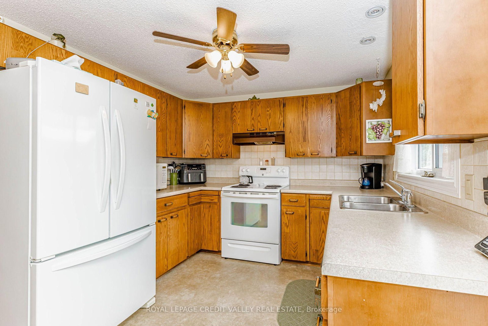 118 Tecumseth Pines Drive • New Tecumseth, ON photo 12