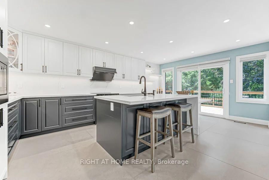 35 Harmony Hill Crescent • Richmond Hill, ON photo 13