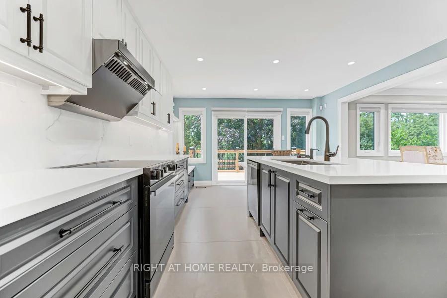 35 Harmony Hill Crescent • Richmond Hill, ON photo 14