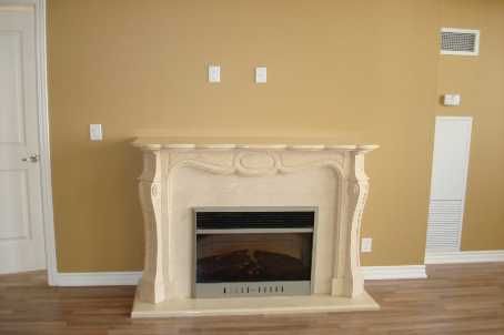 1616 - 9225 Jane St, Vaughan, L4K6L6 | Image 3