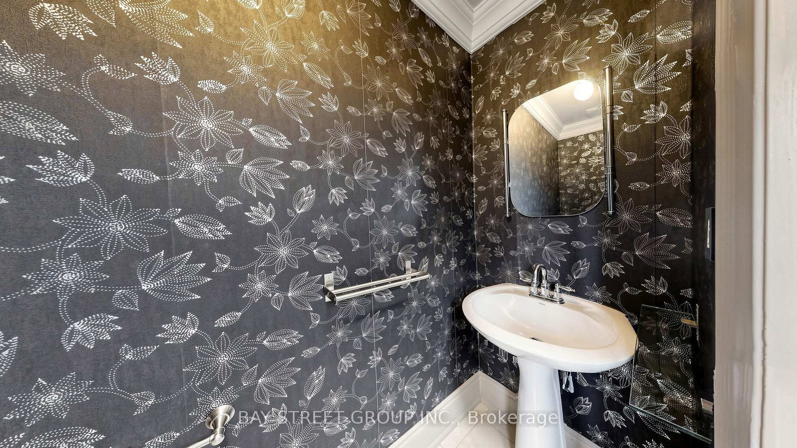 97 Zokol Drive • Aurora, ON photo 36