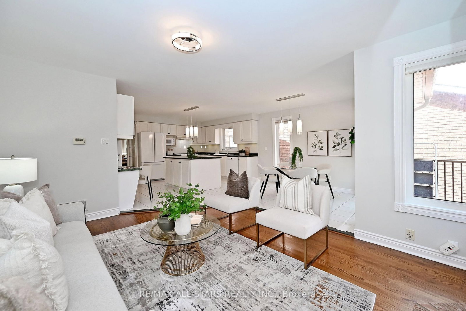 34 Captain Armstrong Lane • Markham, ON photo 16