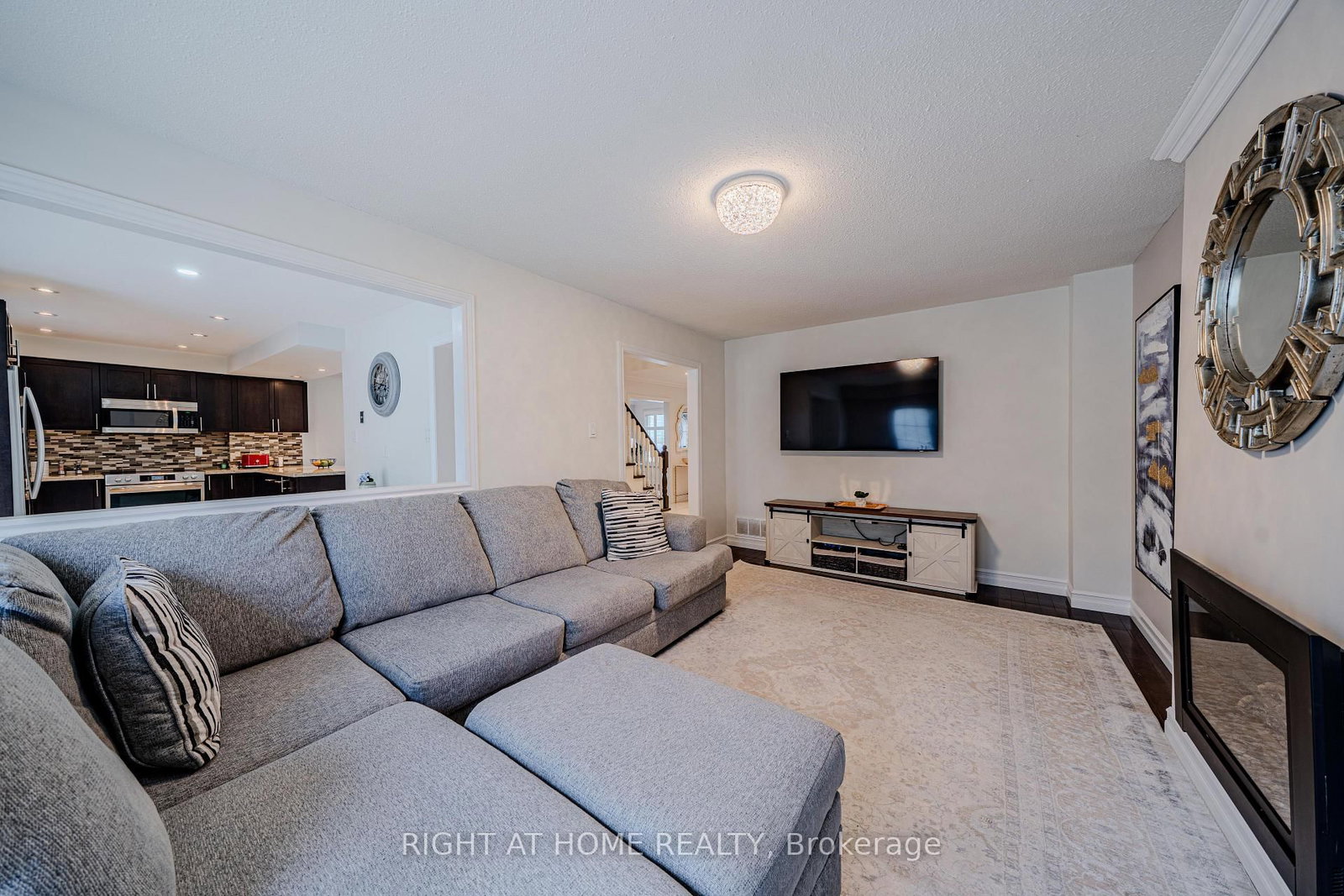 11 Carlson Drive • Newmarket, ON photo 18