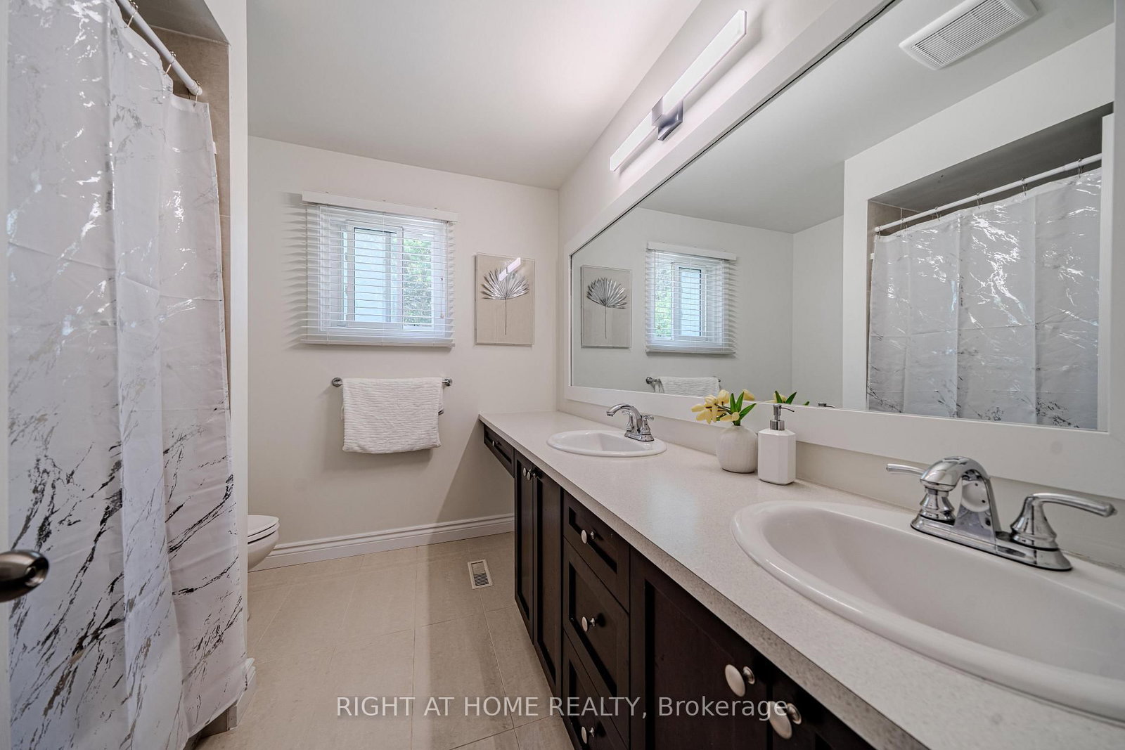 11 Carlson Drive • Newmarket, ON photo 24