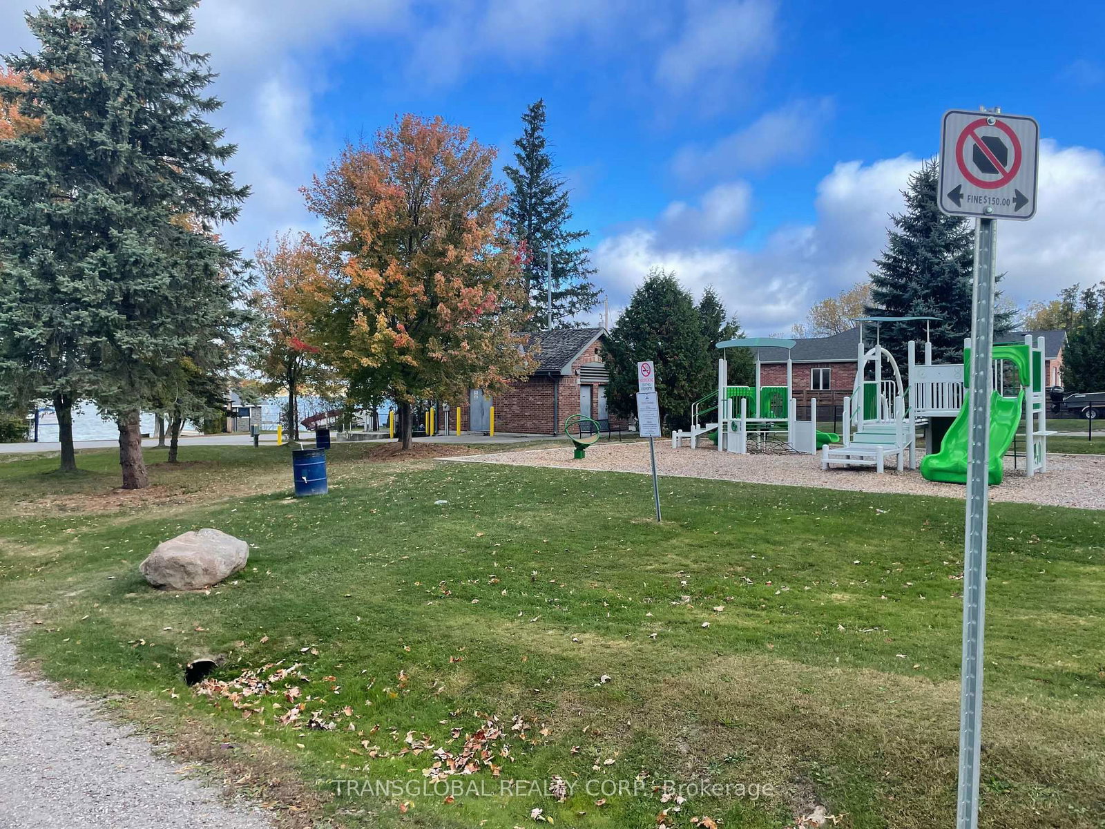 1014 Barton Avenue • Georgina, ON photo 26
