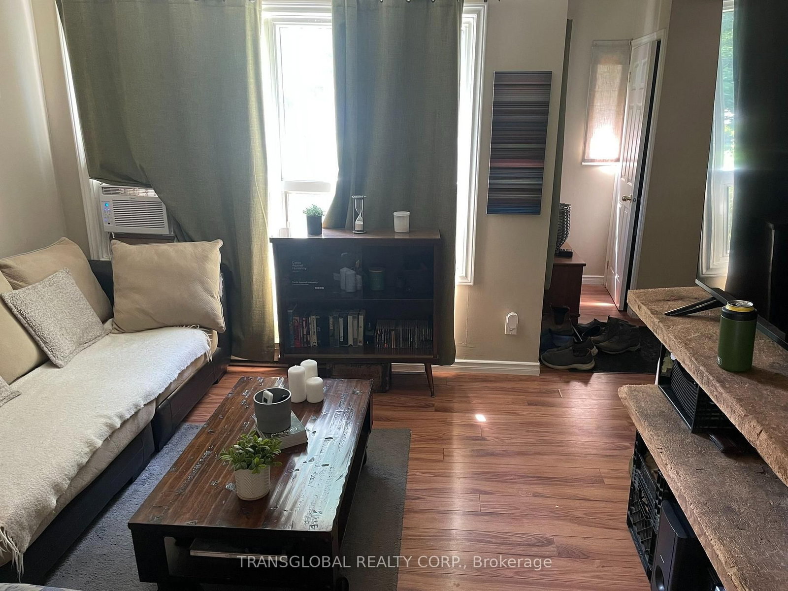 1014 Barton Avenue • Georgina, ON photo 4