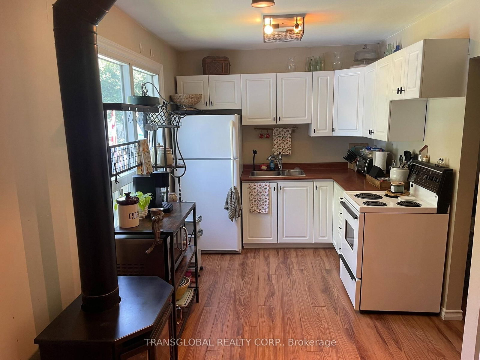 1014 Barton Avenue • Georgina, ON photo 6