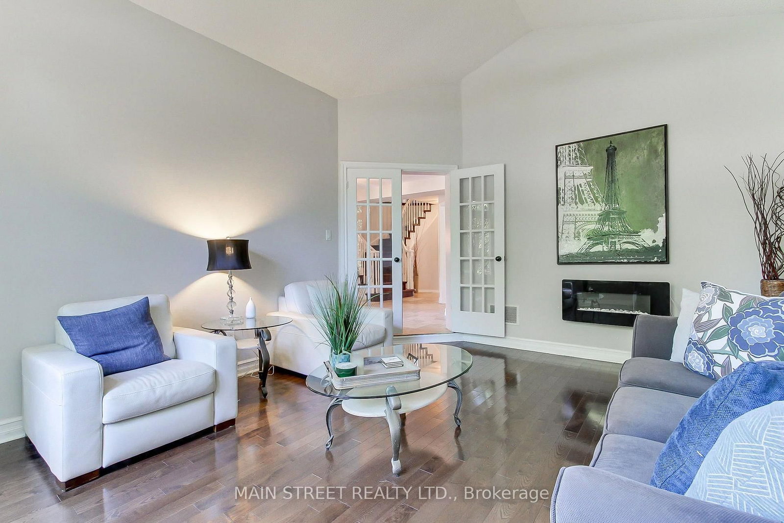 14 Mcgee Crescent • Aurora, ON photo 6