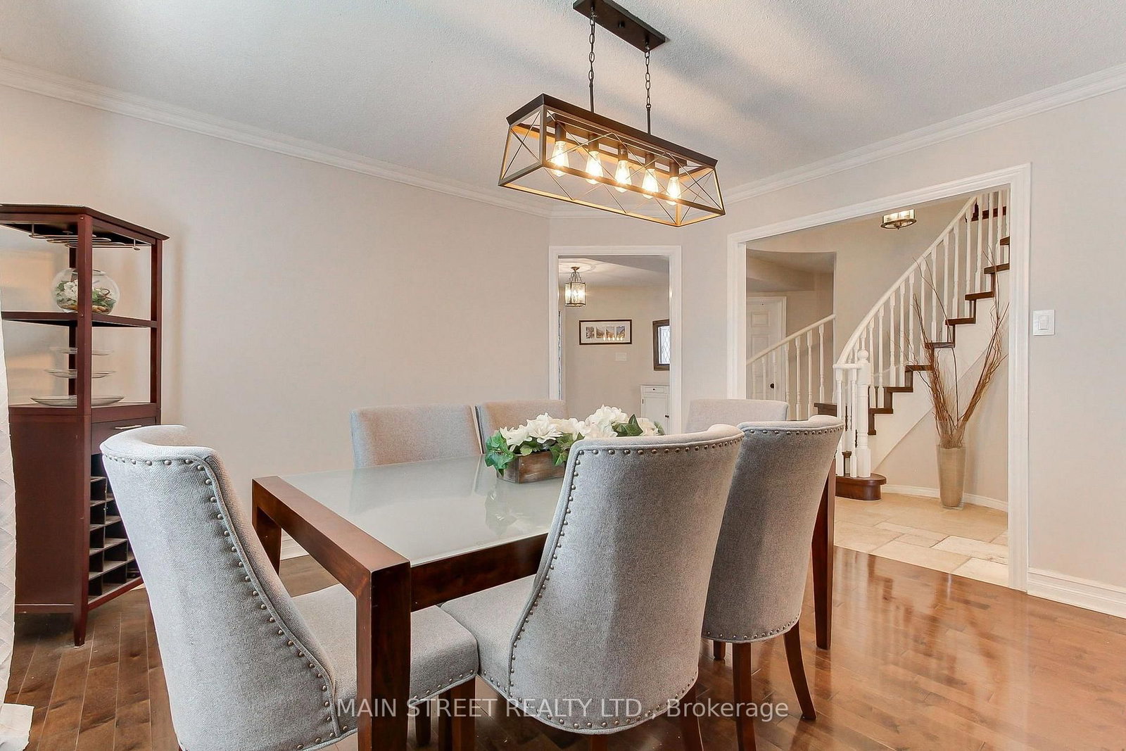 14 Mcgee Crescent • Aurora, ON photo 8