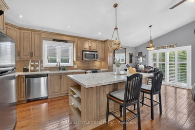 38 Evelyn Avenue — photo 3
