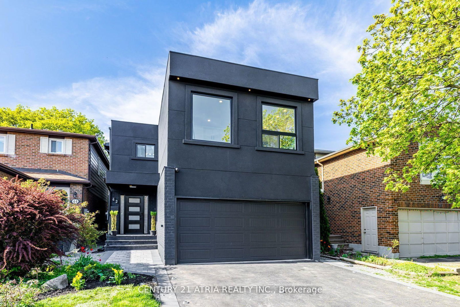 42 Coventry Court • Richmond Hill, ON photo 1